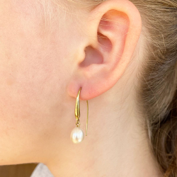 reringe i Forgyldt Sterlingslv med Hvide Ferskvandsperler ca.11x9mm