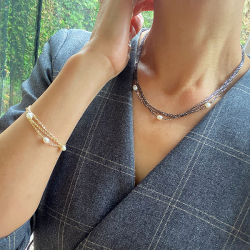 Armbnd &amp; Halskde  i 3 rkker med Ferskvandsperler &amp; Sort Rhodineret Sterlingslv