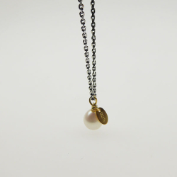 Halskde - Forgyldt/Sort rhodineret/Ferskvandsperle