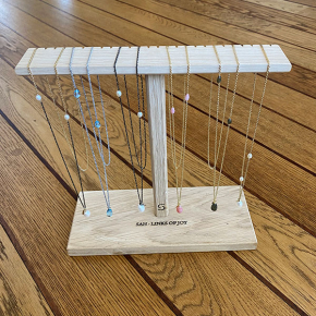 Necklace display 24x24x24cm