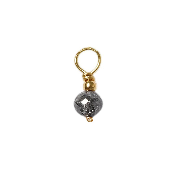14kt vedhng med facetteret antracitgr diamant