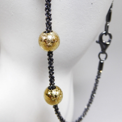 Armbnd eller  Halskde m. 3 stk Magic Beads-6mm